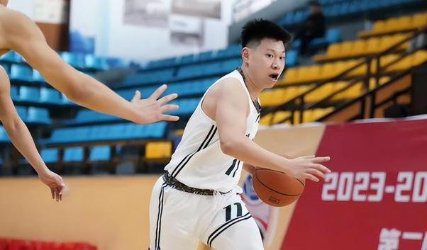 开云体育运营团队-包含今晚体能课后;北京首钢复出首秀备战NBA总决赛;信心回归;球队文化再被提及的词条