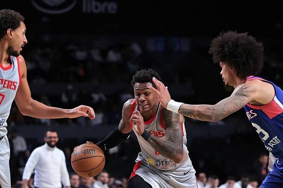 开云直播中心-关于集结日迈阿密热火备战NBA常规赛，状态回暖细节曝光，更衣室稳定，更衣室氛围转暖的信息