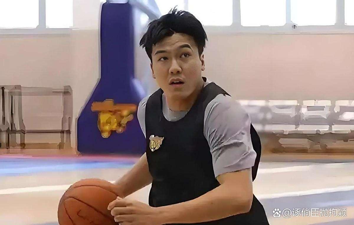 开云直播中心-赛后欧篮联传出新动向,广东宏远再遭质疑,管理层表态:赛场秩序良好,团队化学反应显著的简单介绍